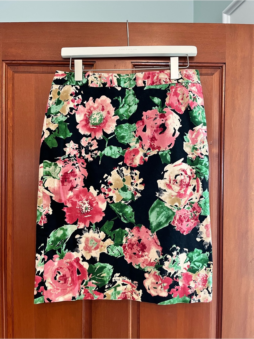 Talbots Floral Pencil Skirt, black with Pink & Green Blooms, size 6